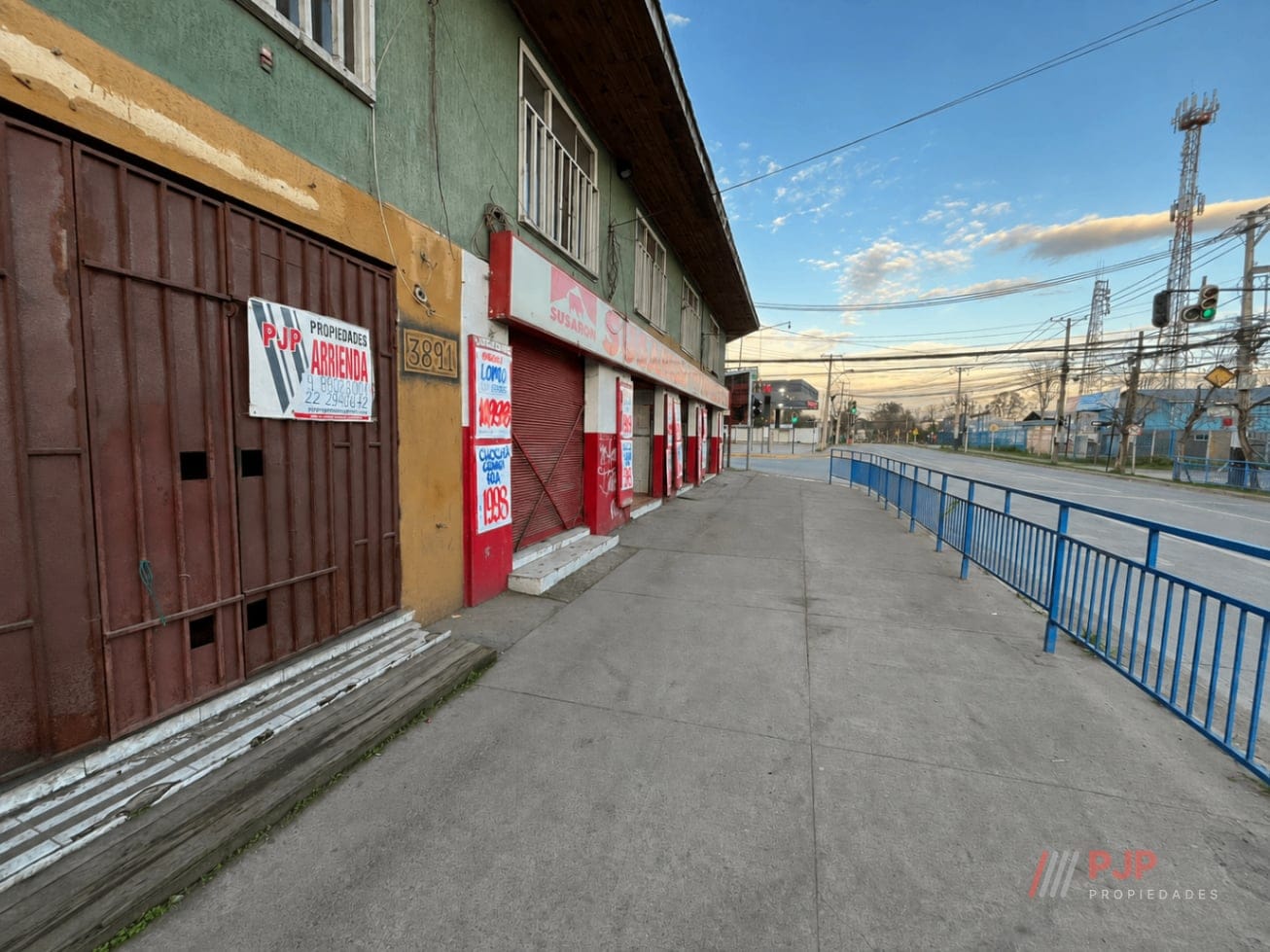 Local Comercial con Baño y Bodega | 35mt2 | En Avenida principal de Peñaflor